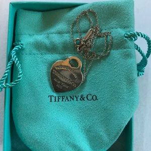 Tiffany heart pendant necklace